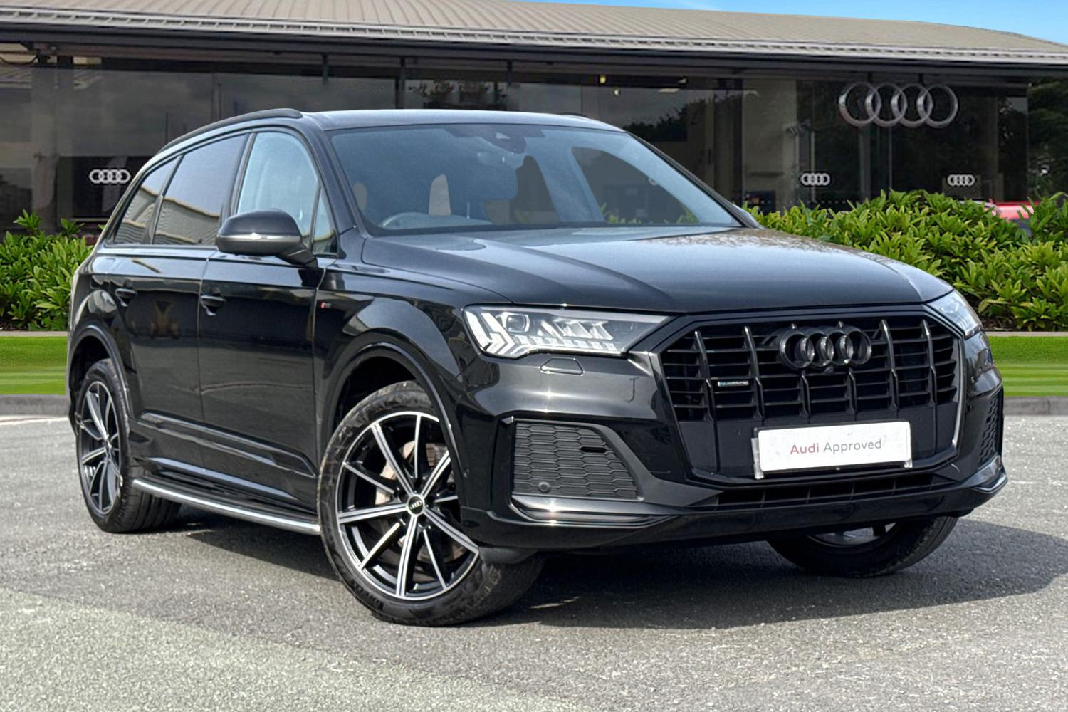 Main listing image - Audi Q7