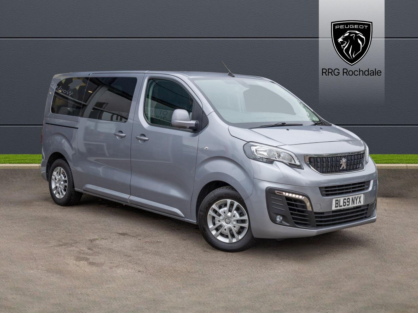 Main listing image - Peugeot Traveller