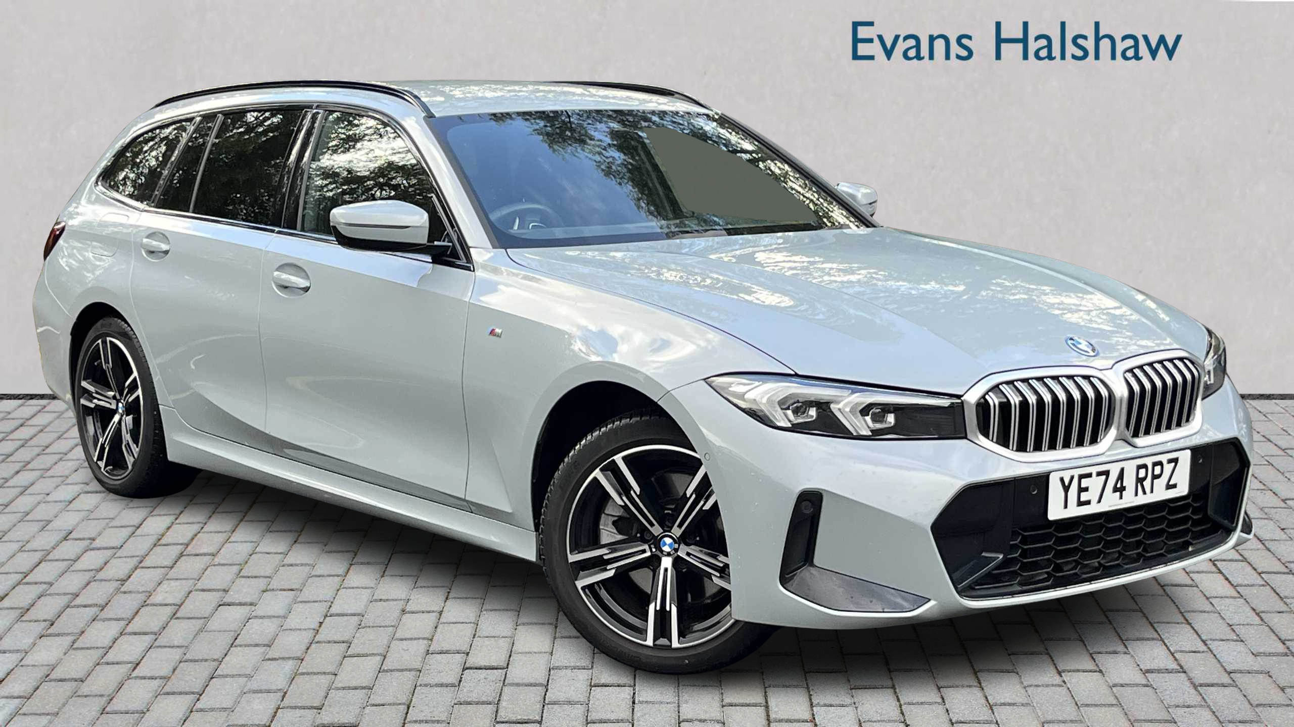 Main listing image - BMW 3 Series Touring