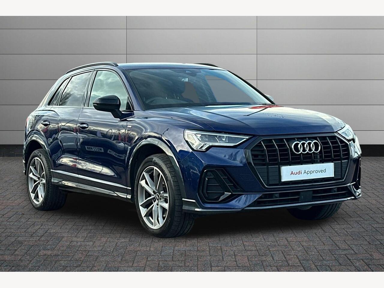 Main listing image - Audi Q3