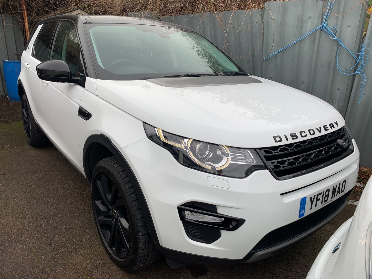 Main listing image - Land Rover Discovery Sport