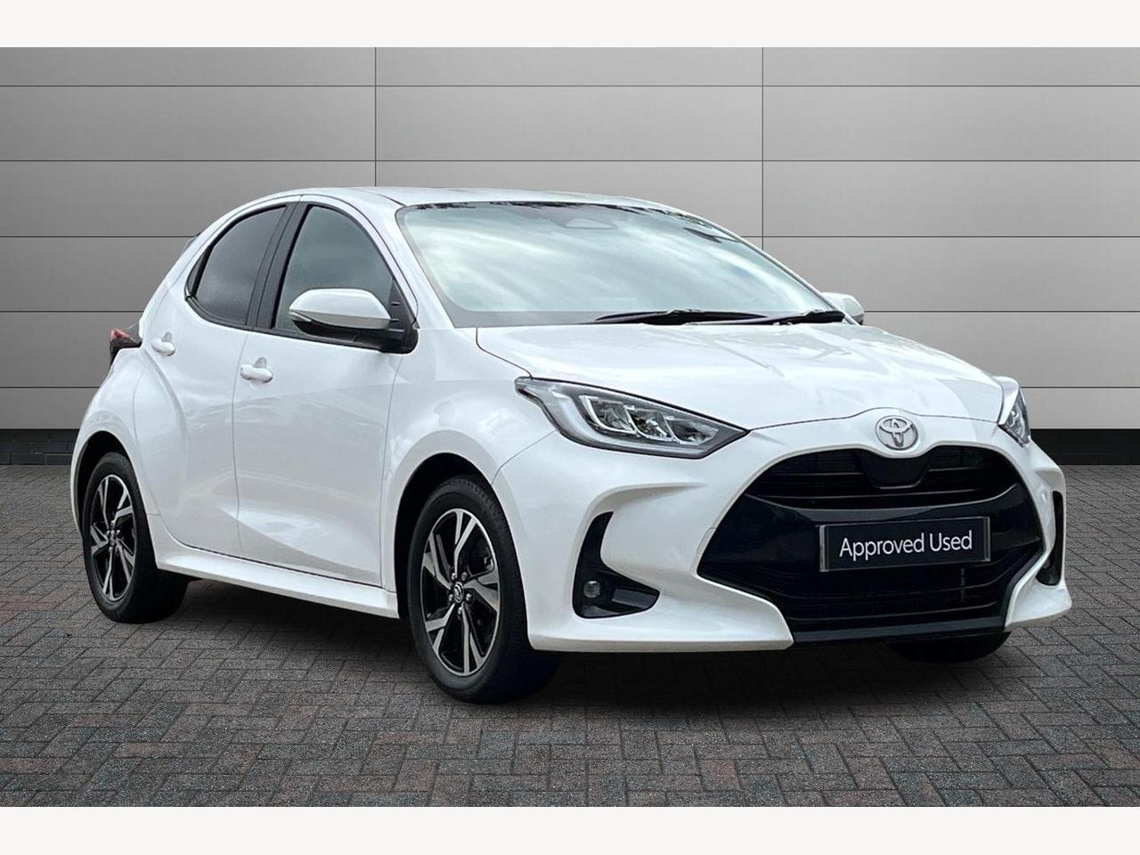 Main listing image - Toyota Yaris