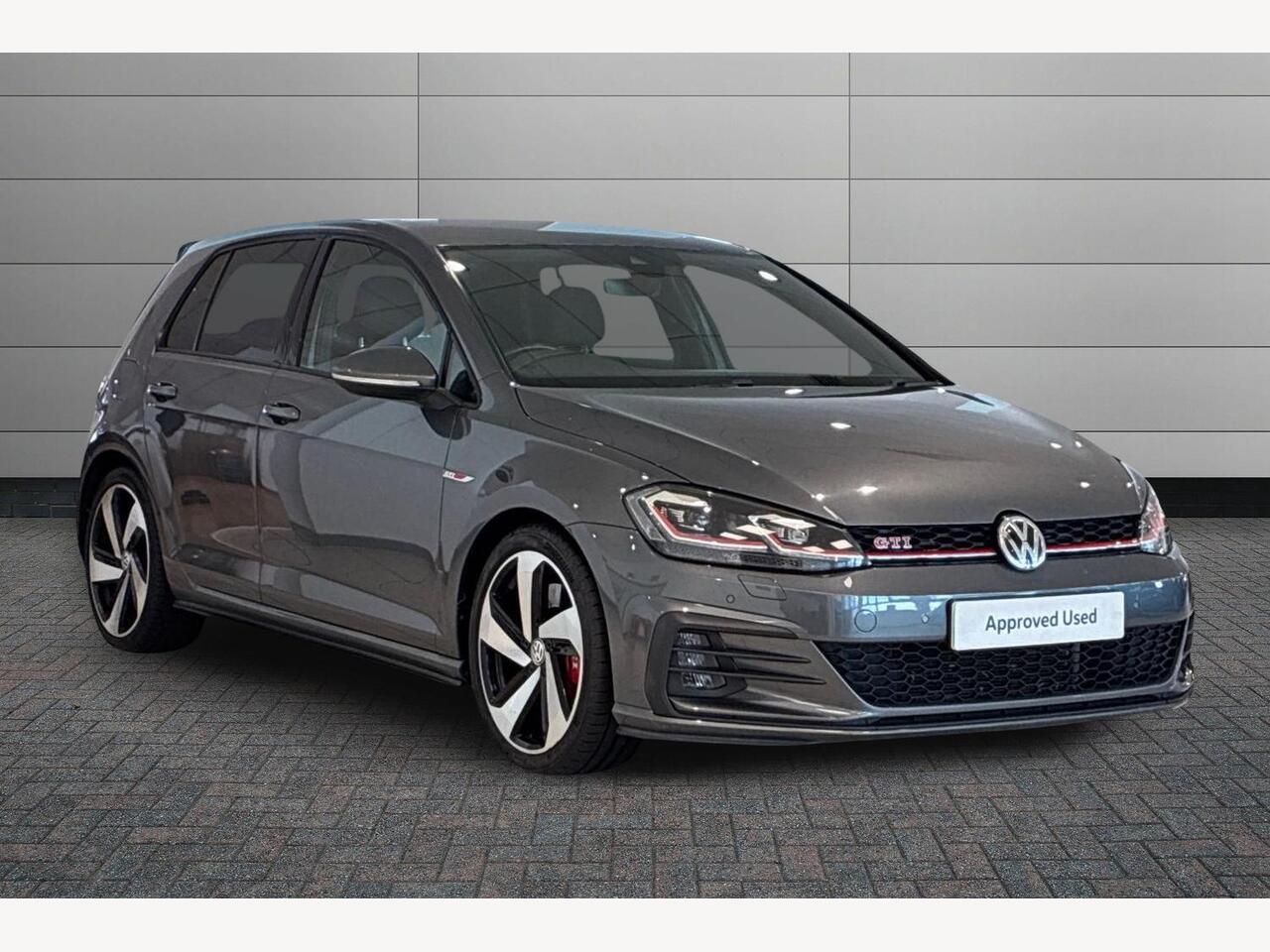 Main listing image - Volkswagen Golf
