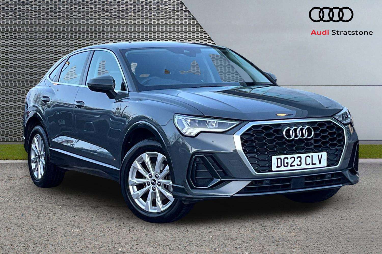 Main listing image - Audi Q3