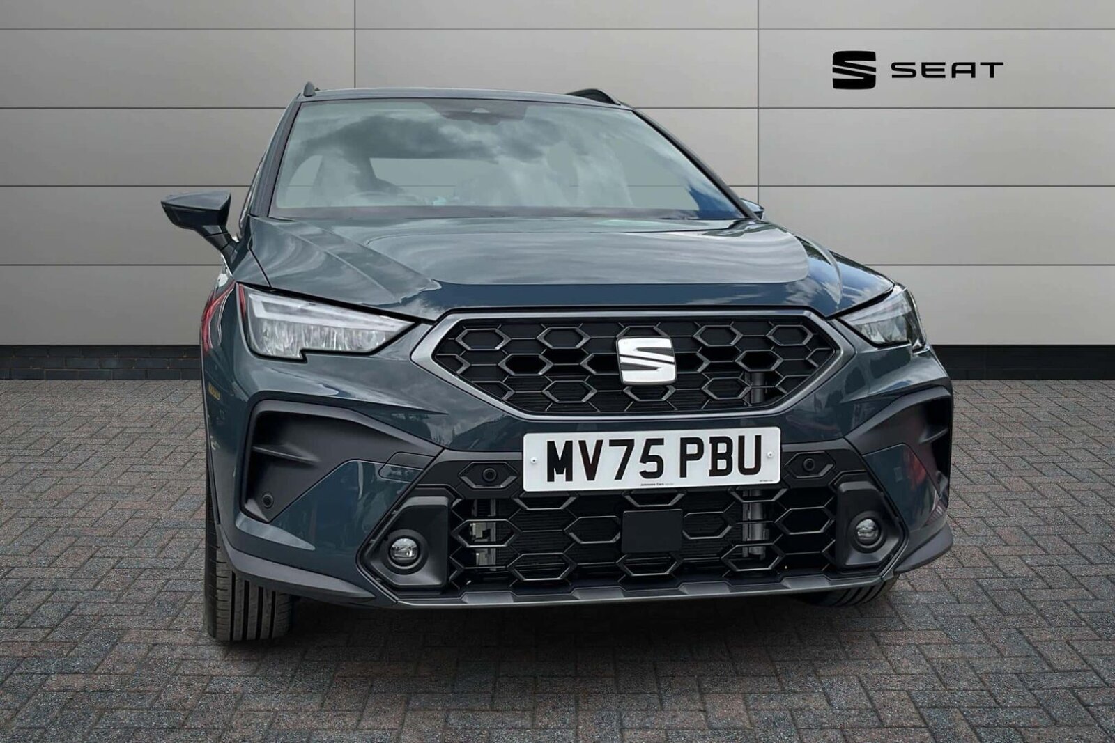 Main listing image - SEAT Arona