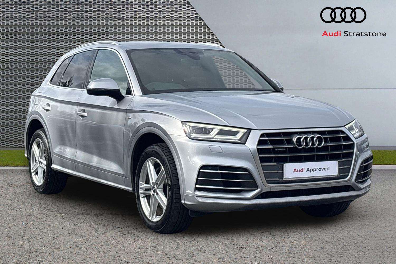 Main listing image - Audi Q5