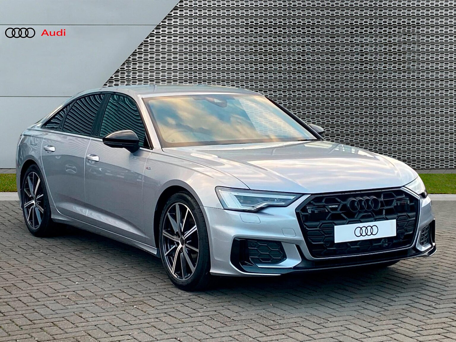 Main listing image - Audi A6