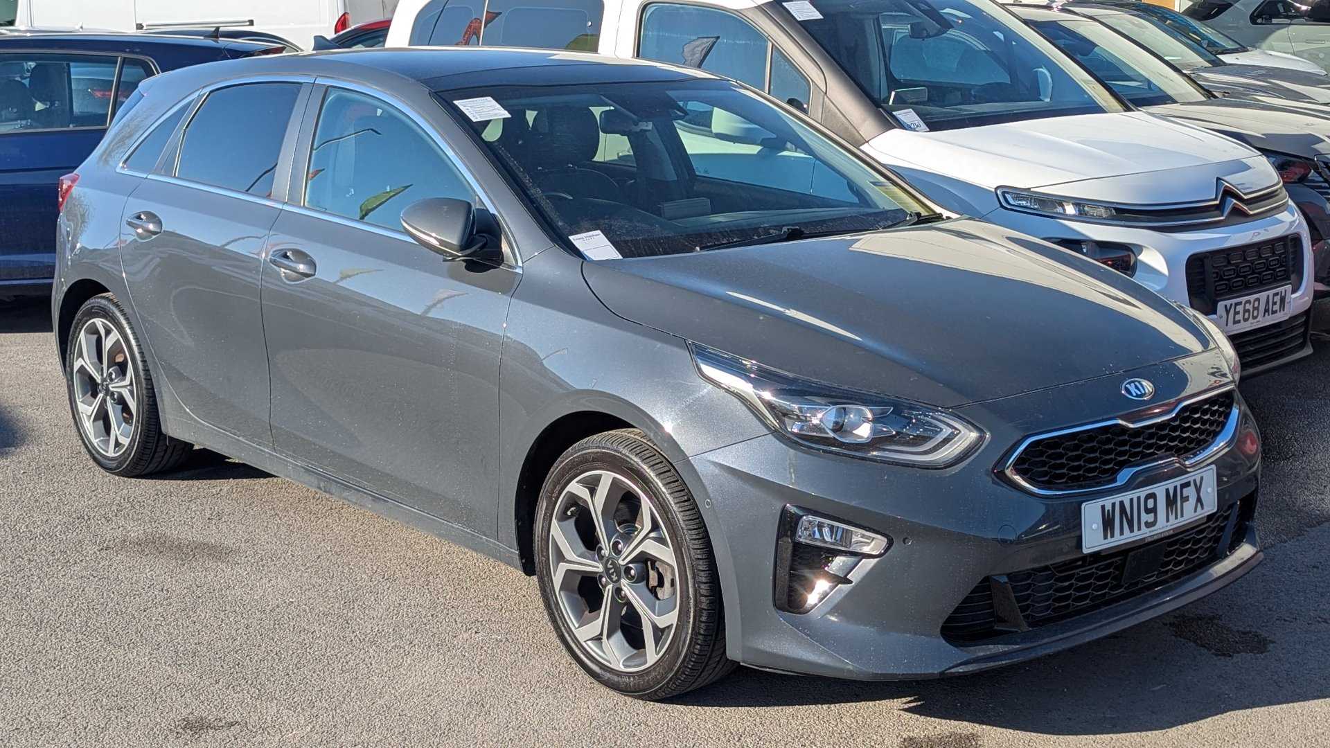 Main listing image - Kia Ceed