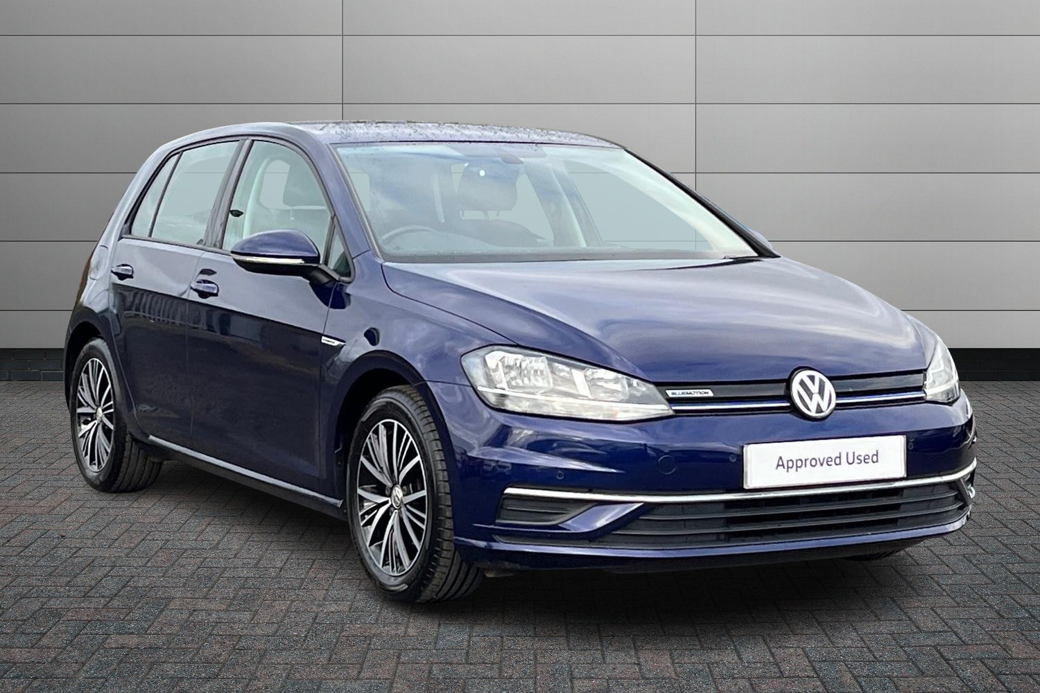 Main listing image - Volkswagen Golf