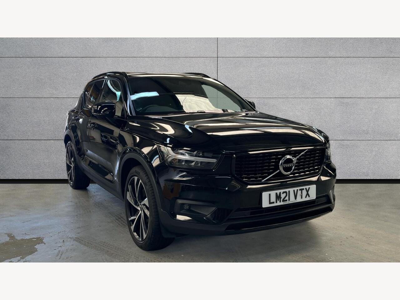 Main listing image - Volvo XC40