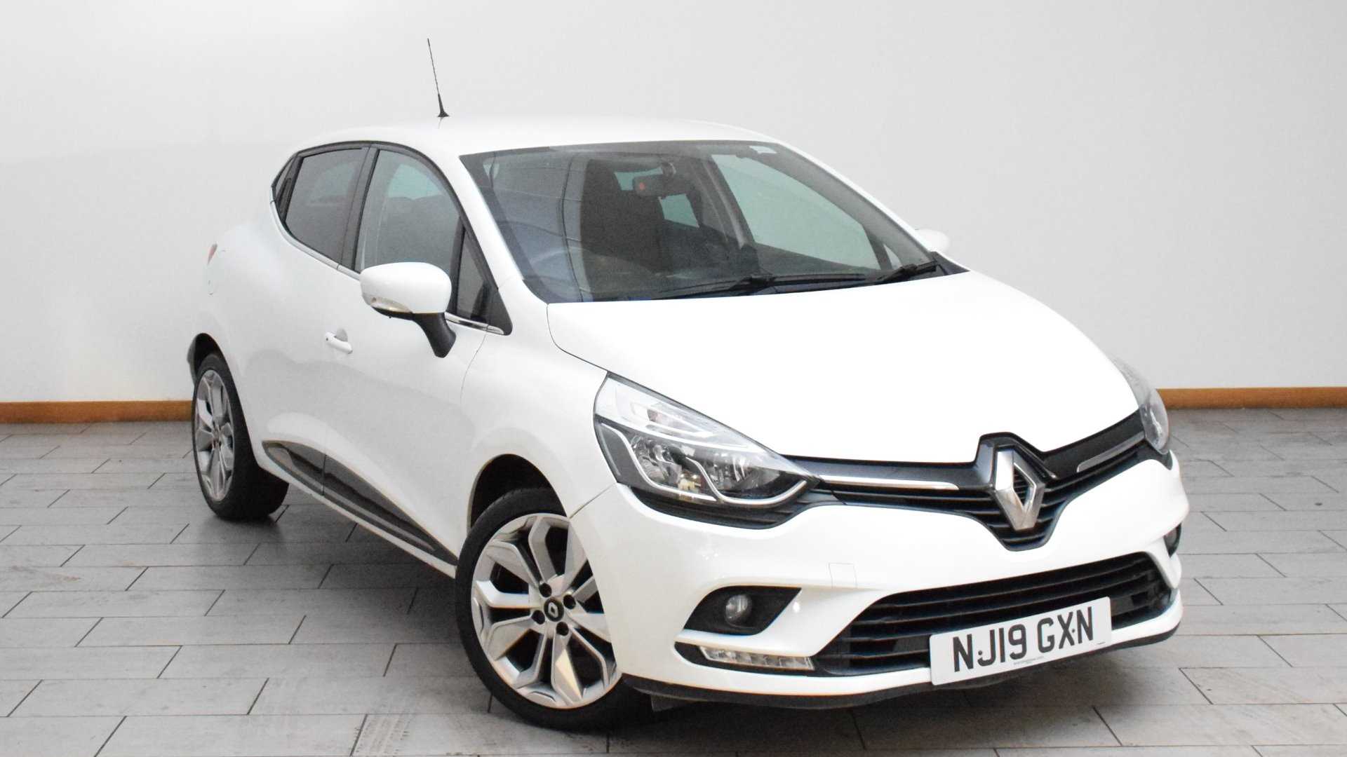 Main listing image - Renault Clio