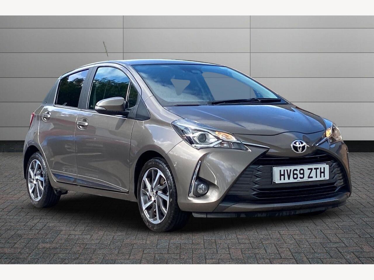 Main listing image - Toyota Yaris