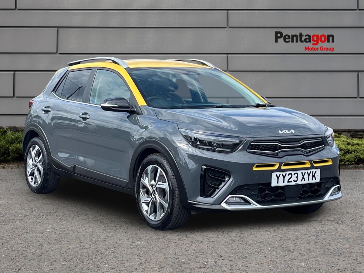 Main listing image - Kia Stonic