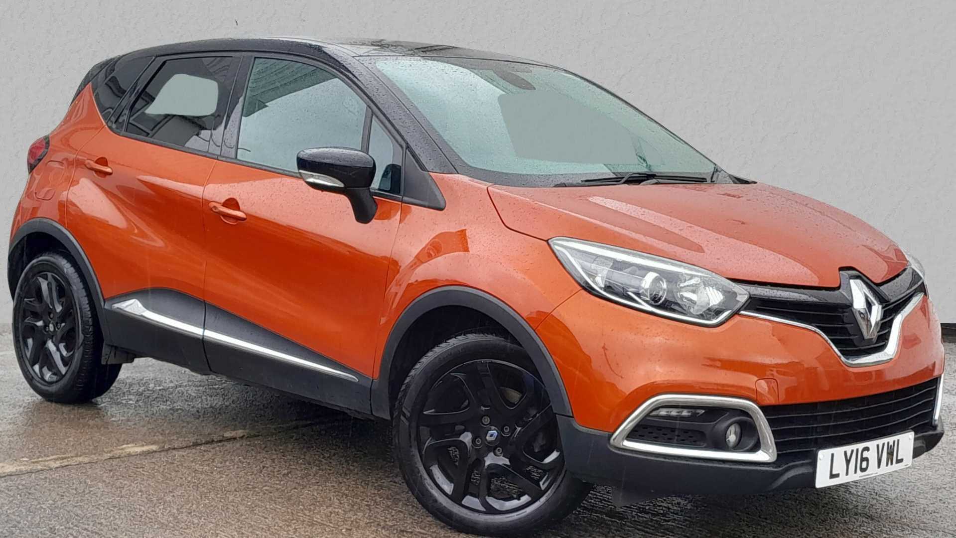 Main listing image - Renault Captur