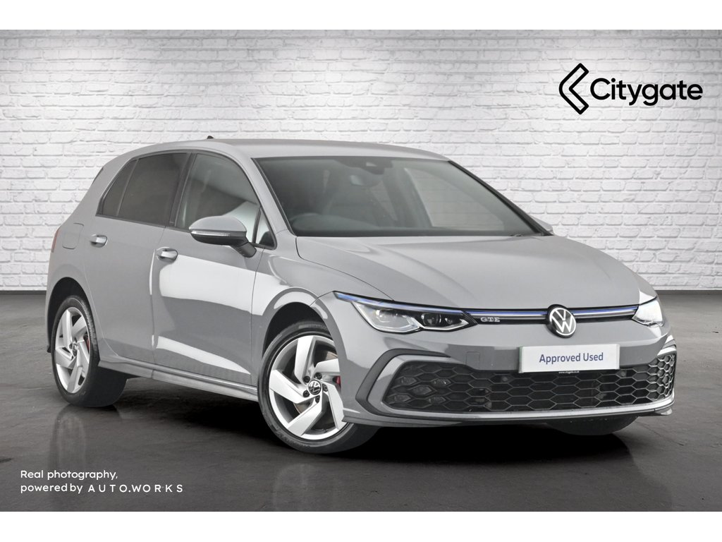 Main listing image - Volkswagen Golf