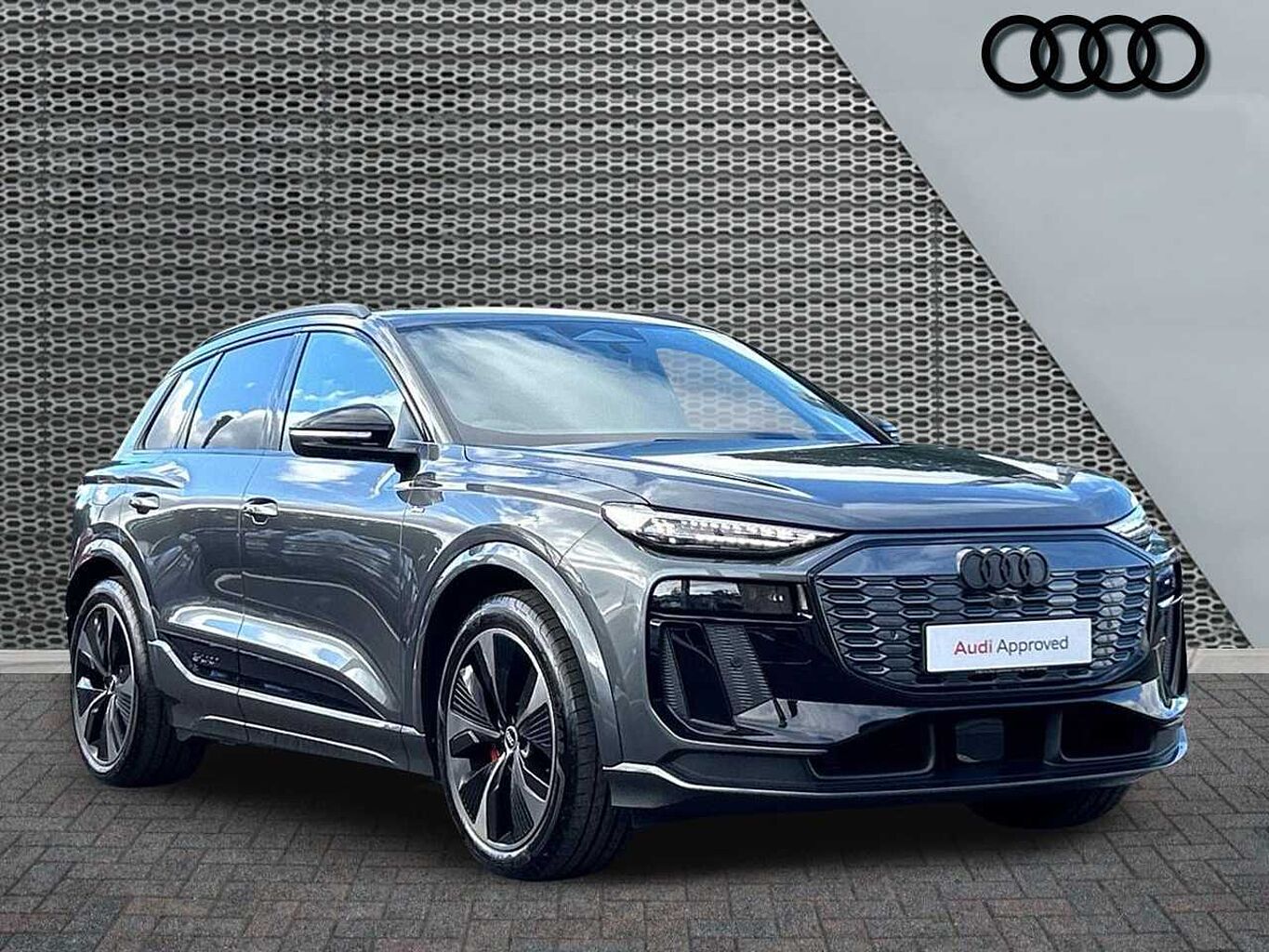 Main listing image - Audi Q6