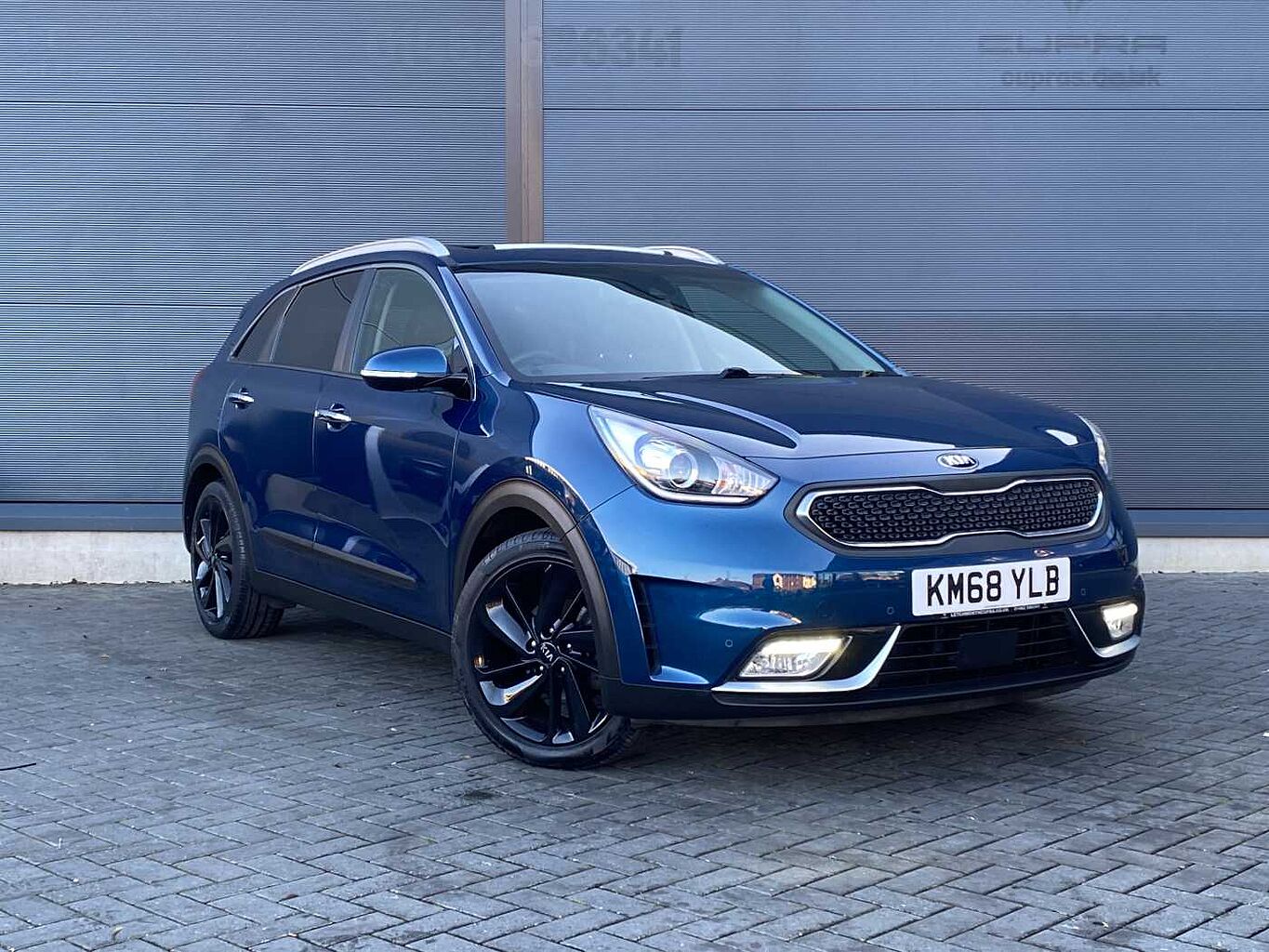 Main listing image - Kia Niro