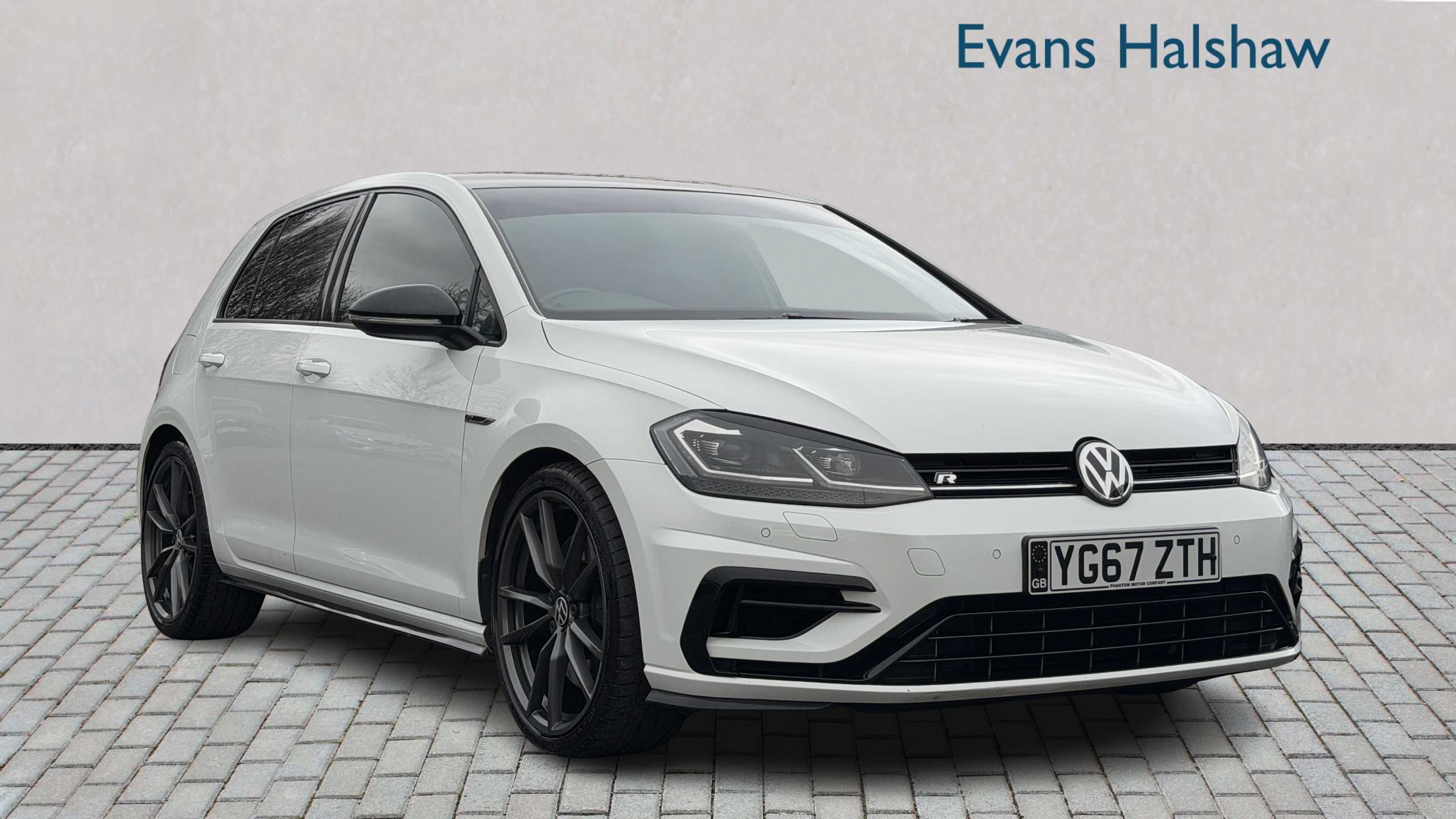 Main listing image - Volkswagen Golf R