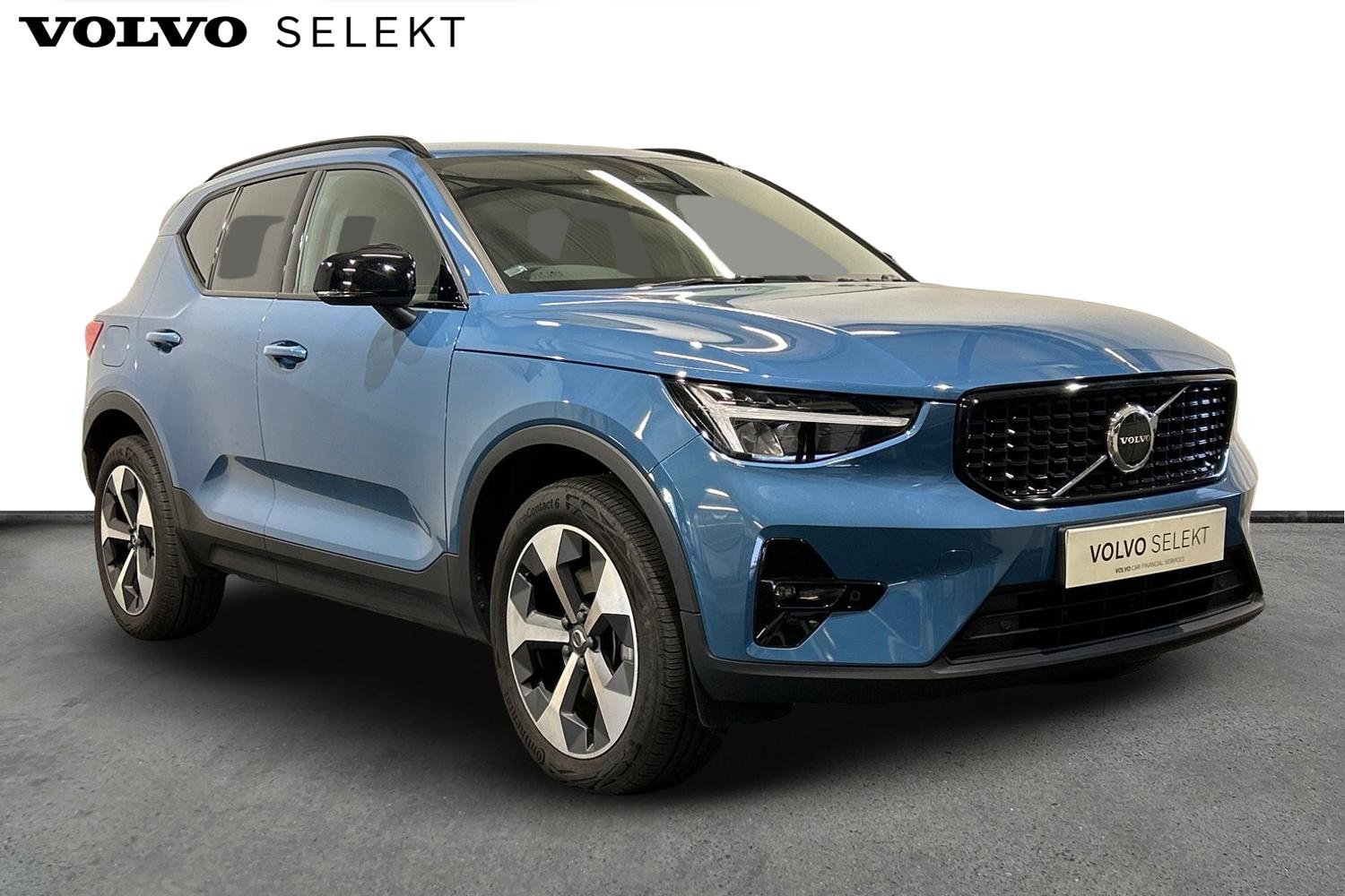 Main listing image - Volvo XC40