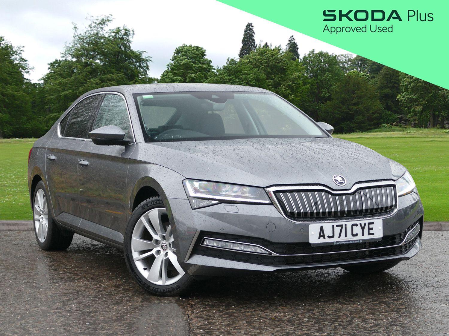 Main listing image - Skoda Superb