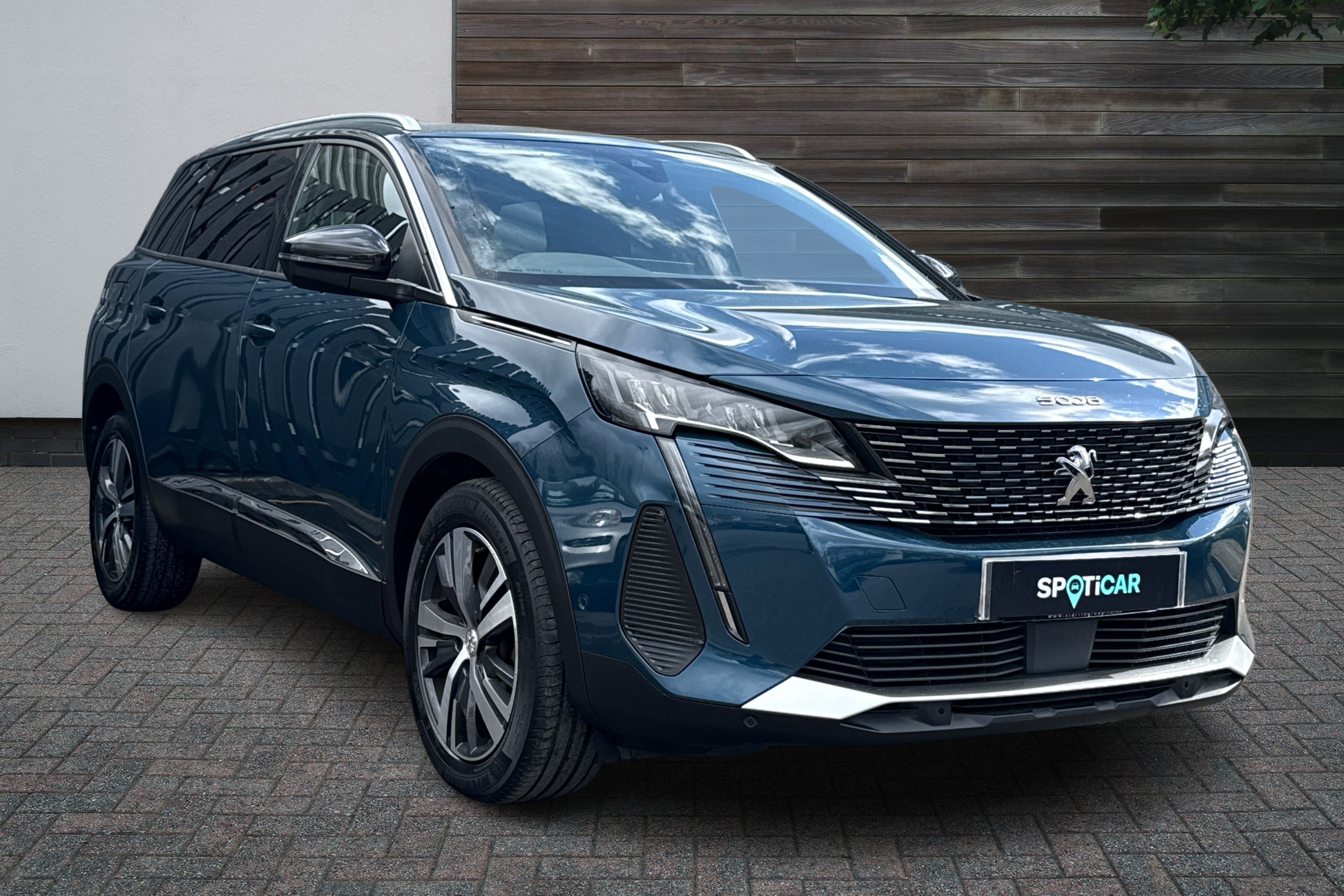 Main listing image - Peugeot 5008