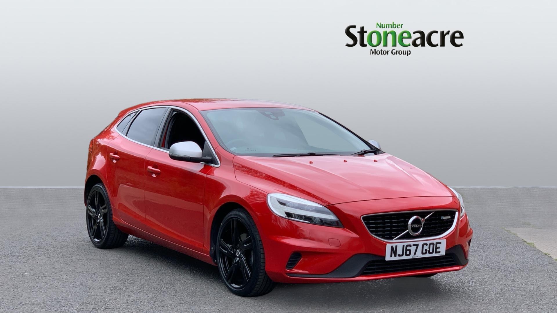 Main listing image - Volvo V40
