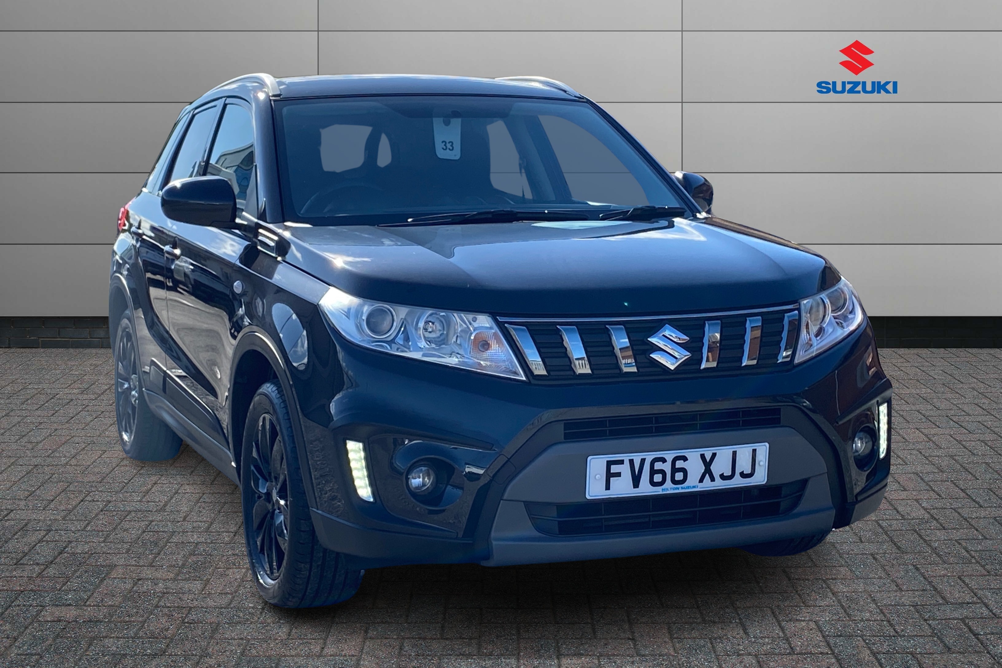 Main listing image - Suzuki Vitara