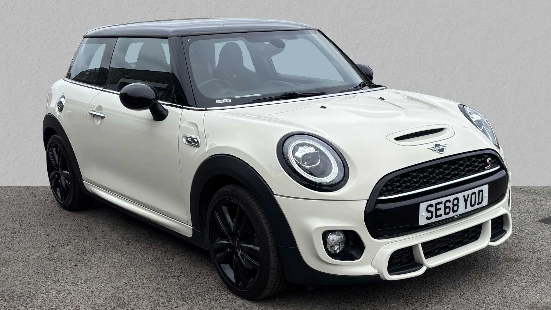 Main listing image - MINI Hatchback