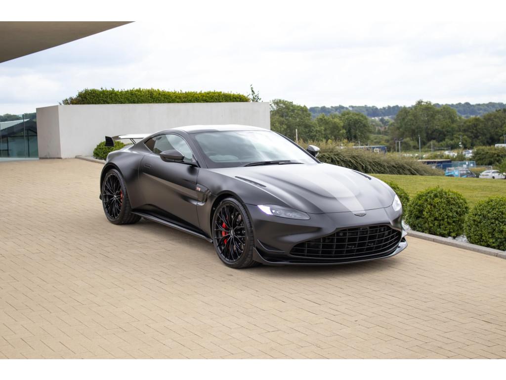 Main listing image - Aston Martin Vantage