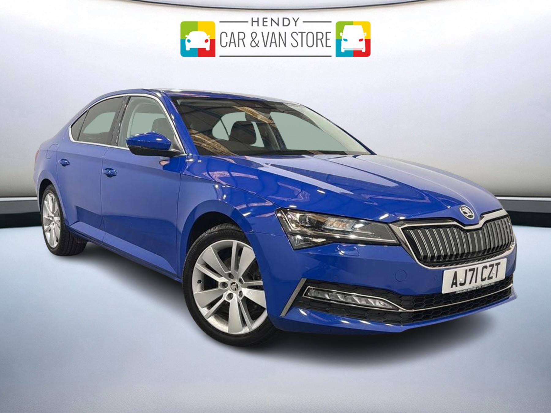 Main listing image - Skoda Superb