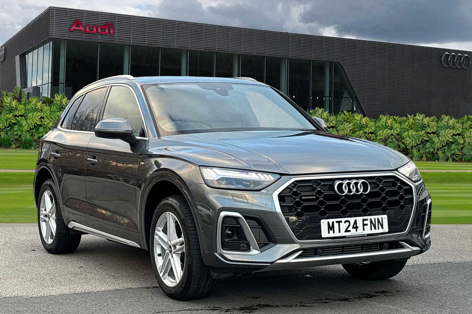 Main listing image - Audi Q5