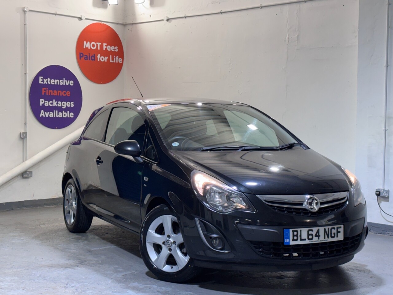 Main listing image - Vauxhall Corsa