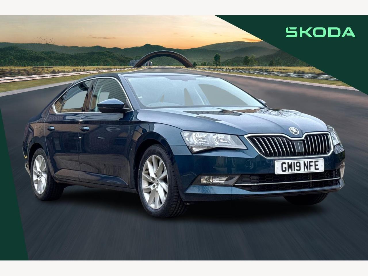 Main listing image - Skoda Superb