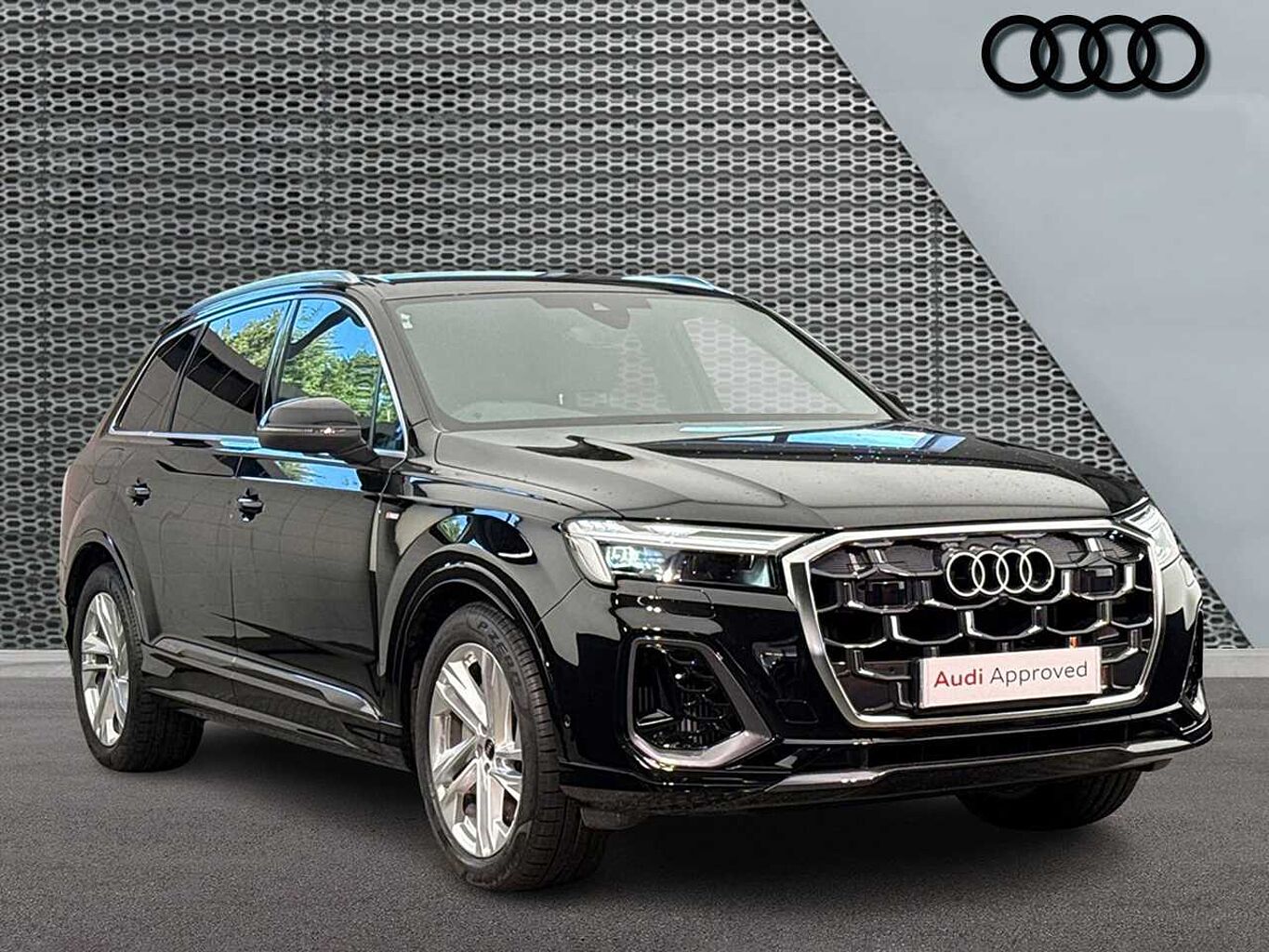 Main listing image - Audi Q7