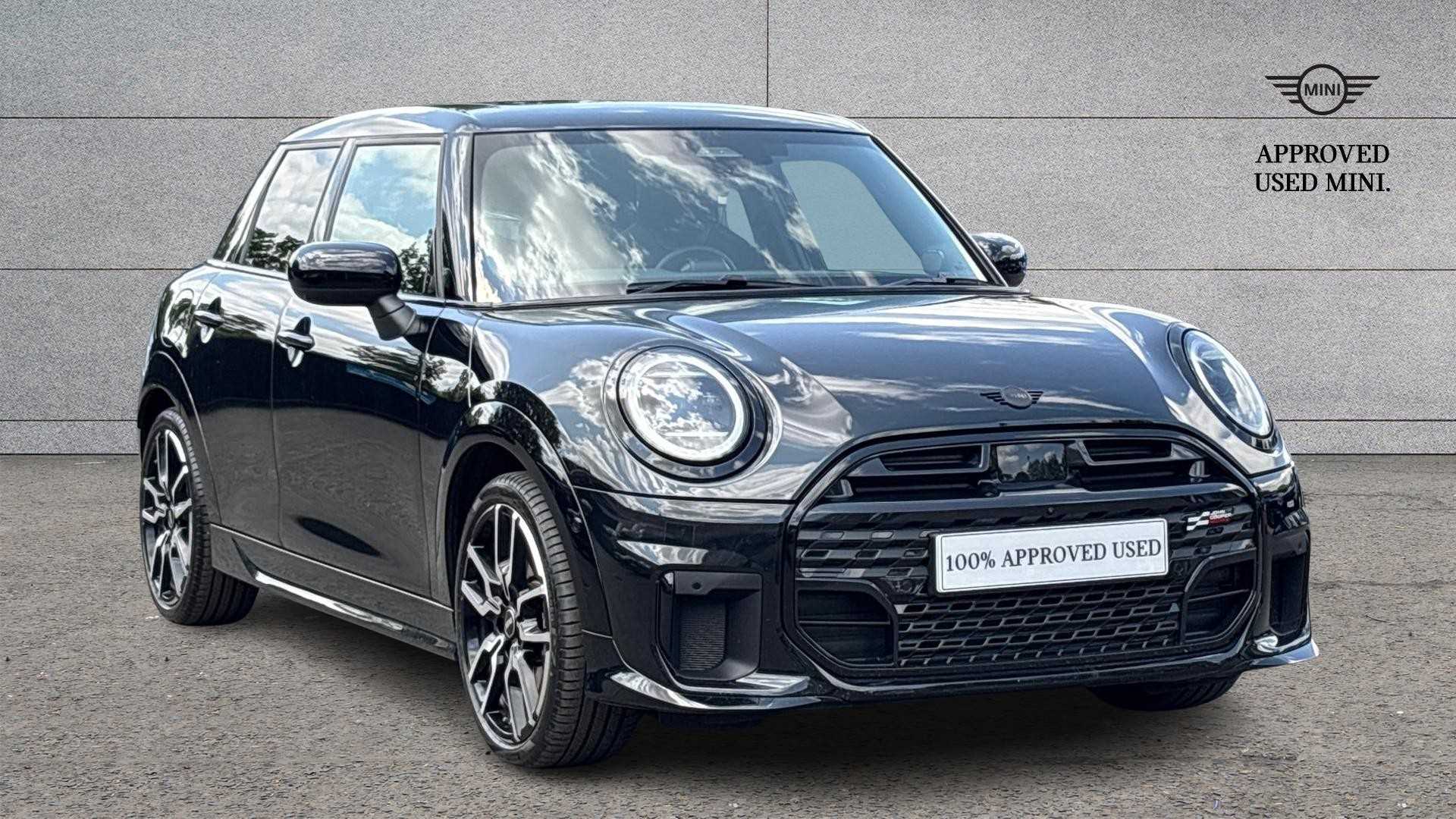 Main listing image - MINI Hatchback 5dr