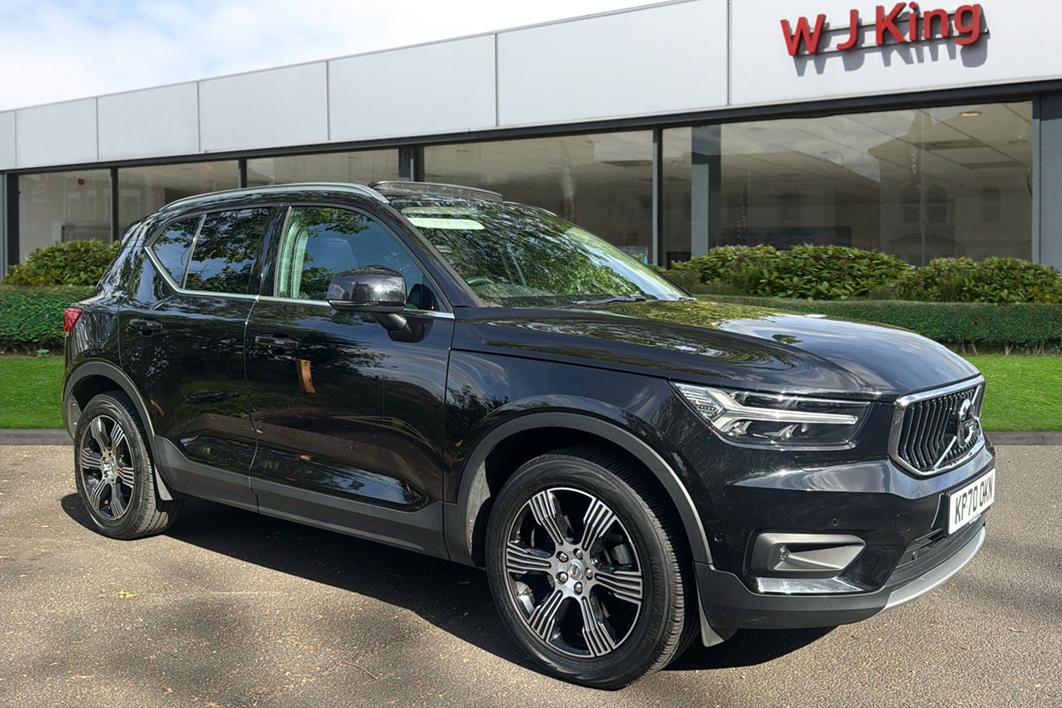 Main listing image - Volvo XC40