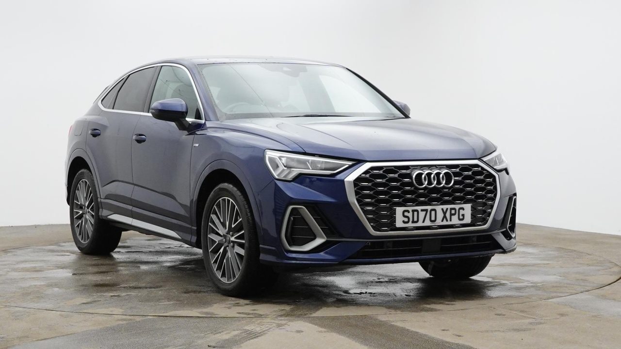 Main listing image - Audi Q3