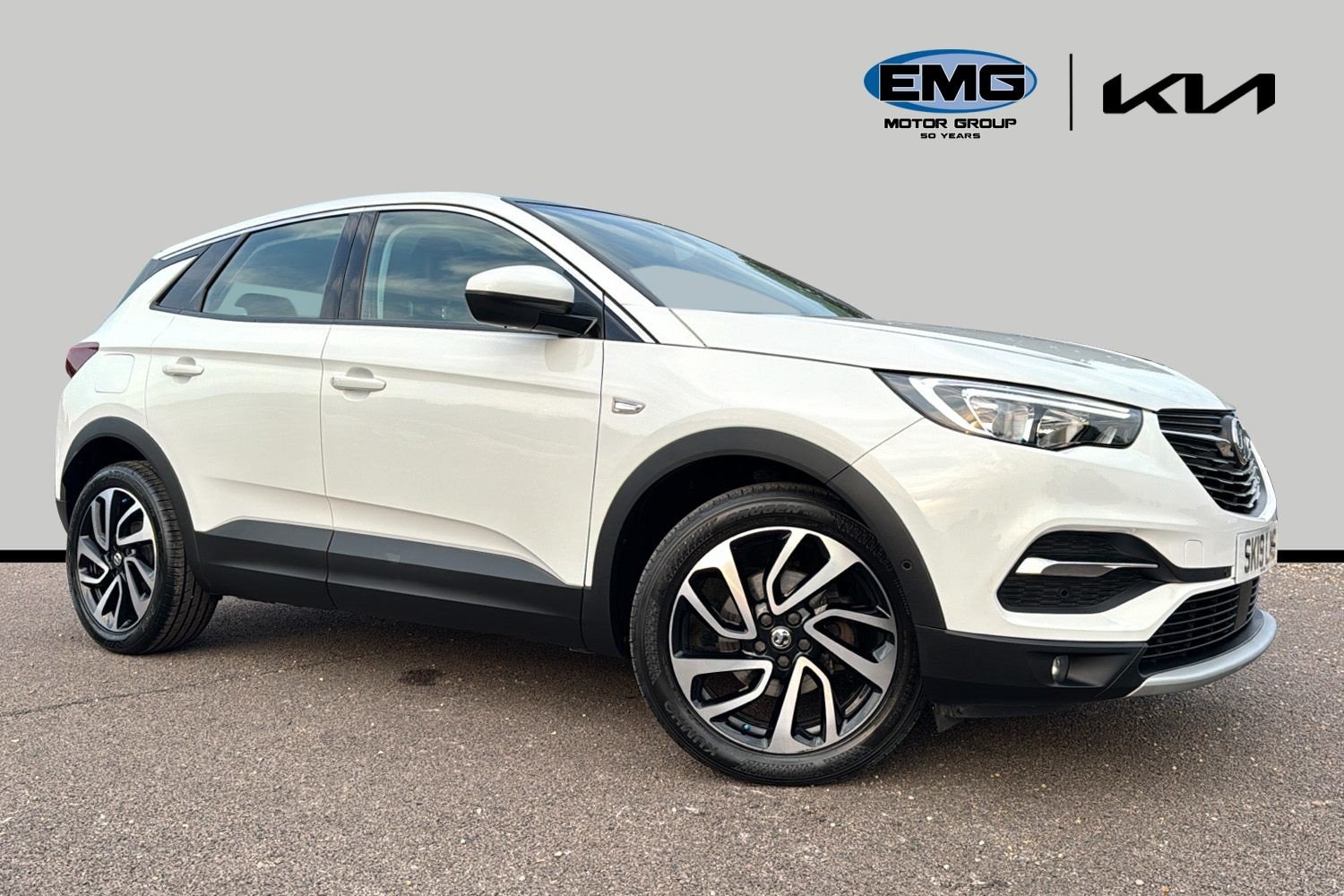 Main listing image - Vauxhall Grandland X