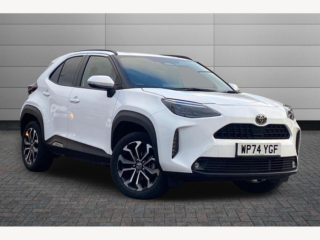 Main listing image - Toyota Yaris Cross