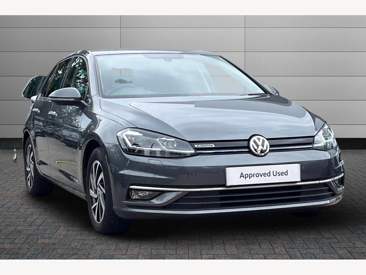Main listing image - Volkswagen Golf