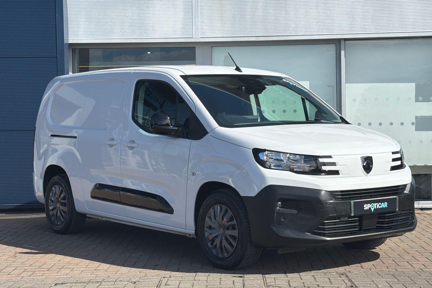 Main listing image - Peugeot e-Partner