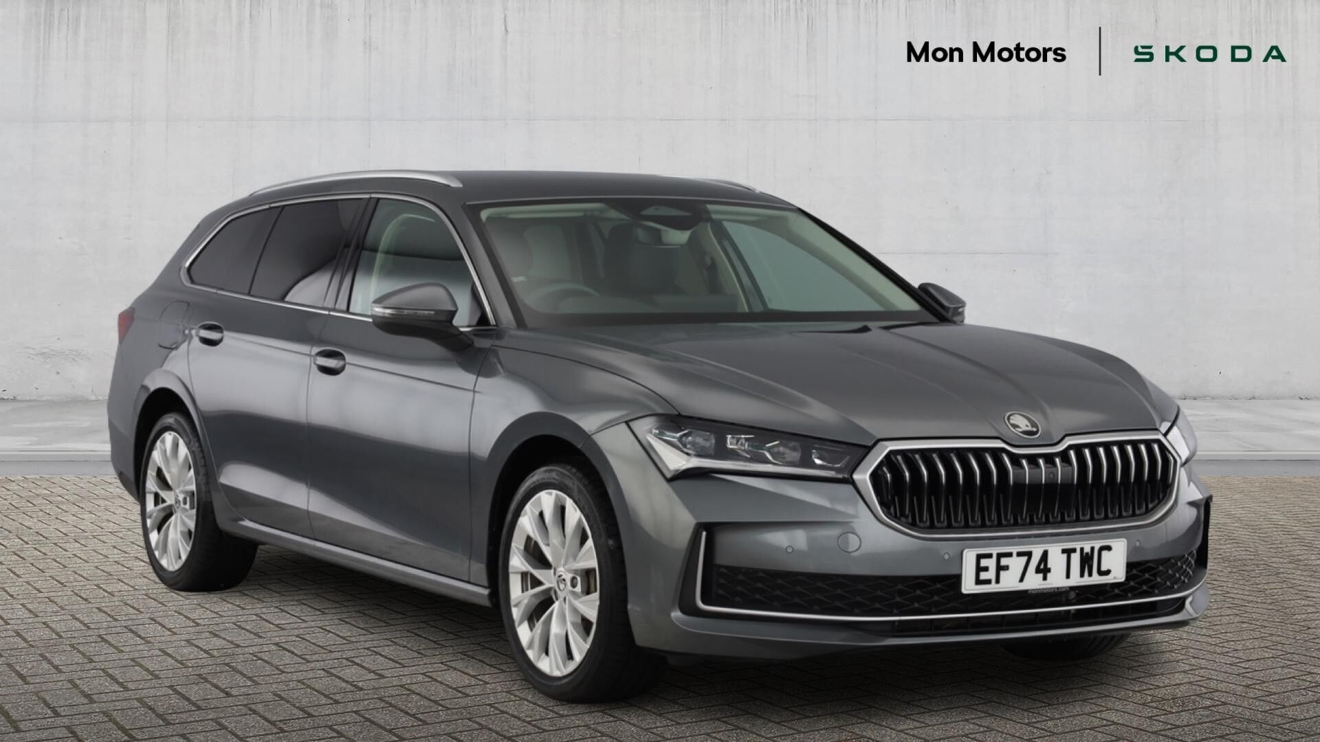 Main listing image - Skoda Superb