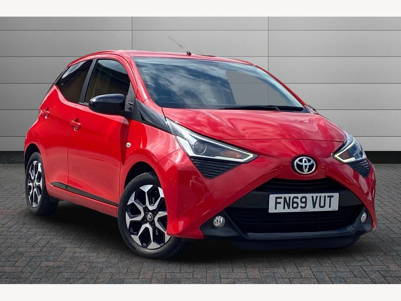Main listing image - Toyota Aygo