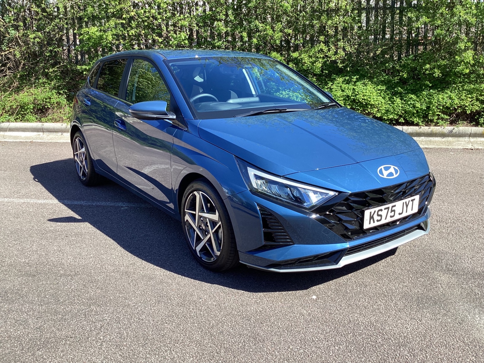 Main listing image - Hyundai i20