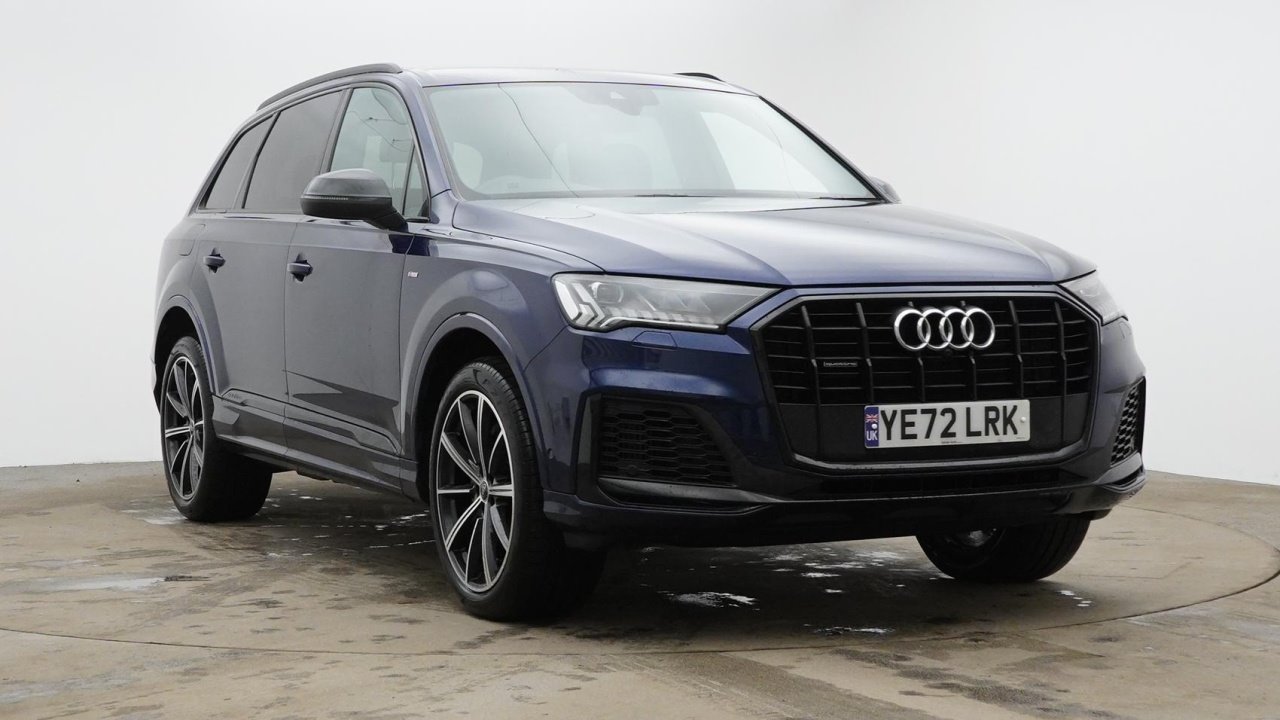 Main listing image - Audi Q7