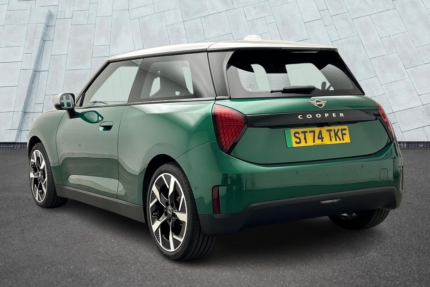 Main listing image - MINI Electric