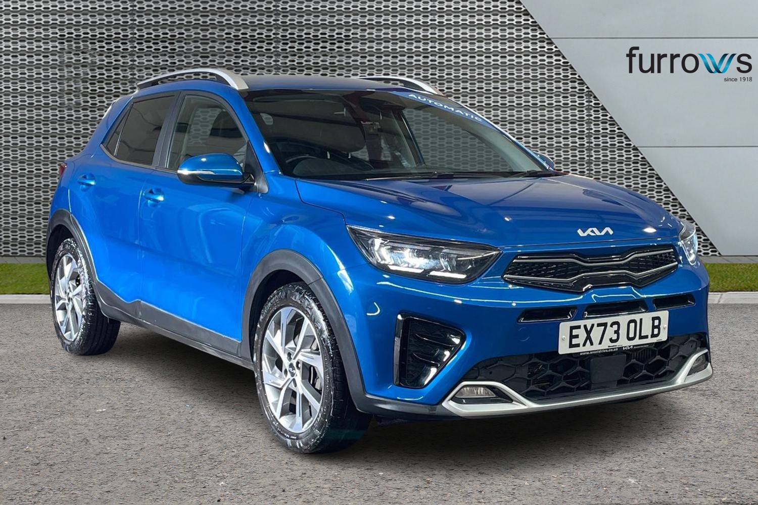Main listing image - Kia Stonic