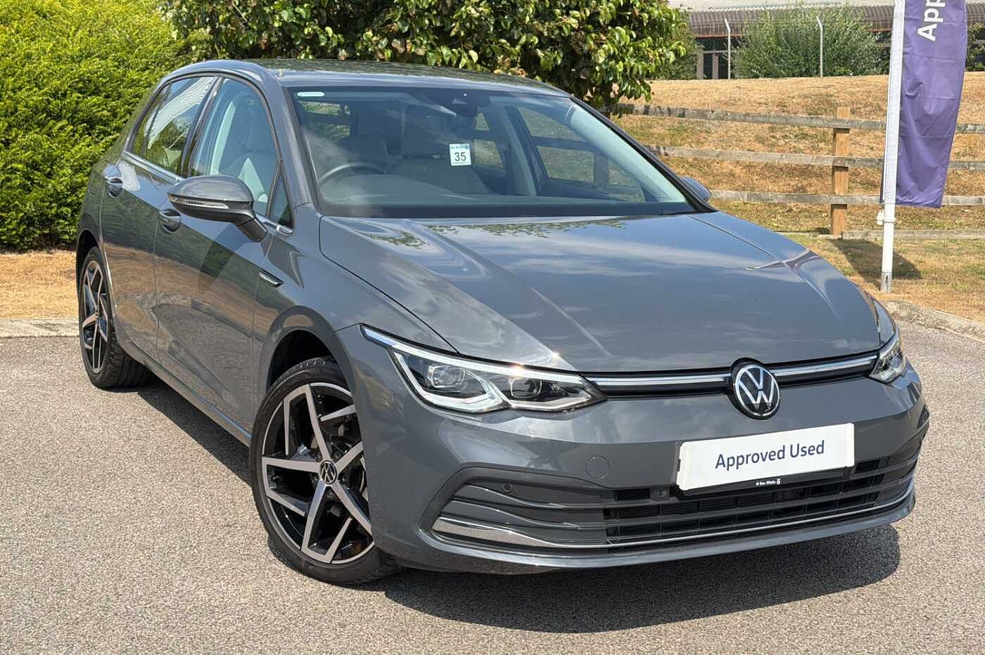 Main listing image - Volkswagen Golf