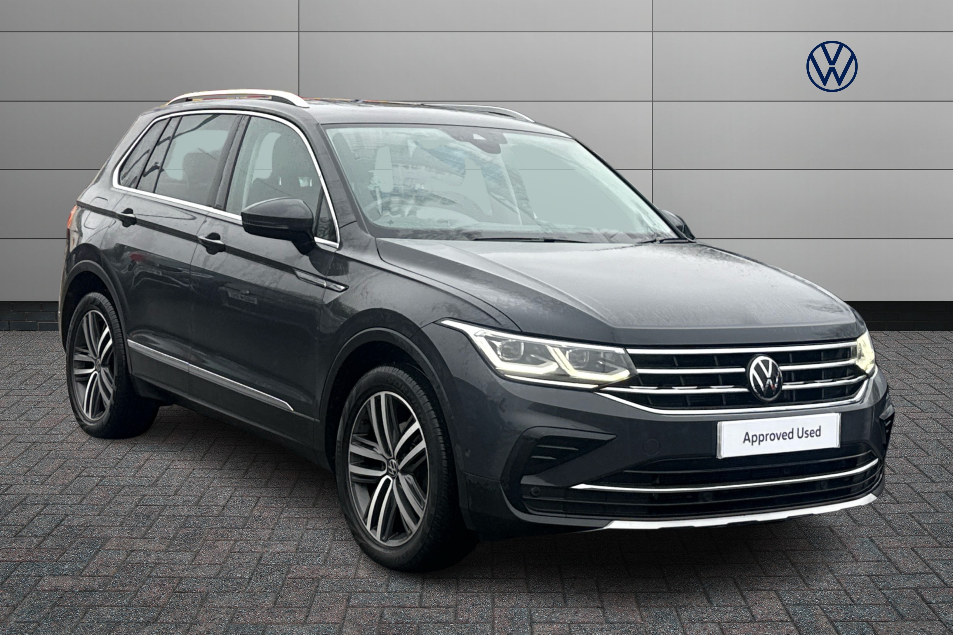 Main listing image - Volkswagen Tiguan