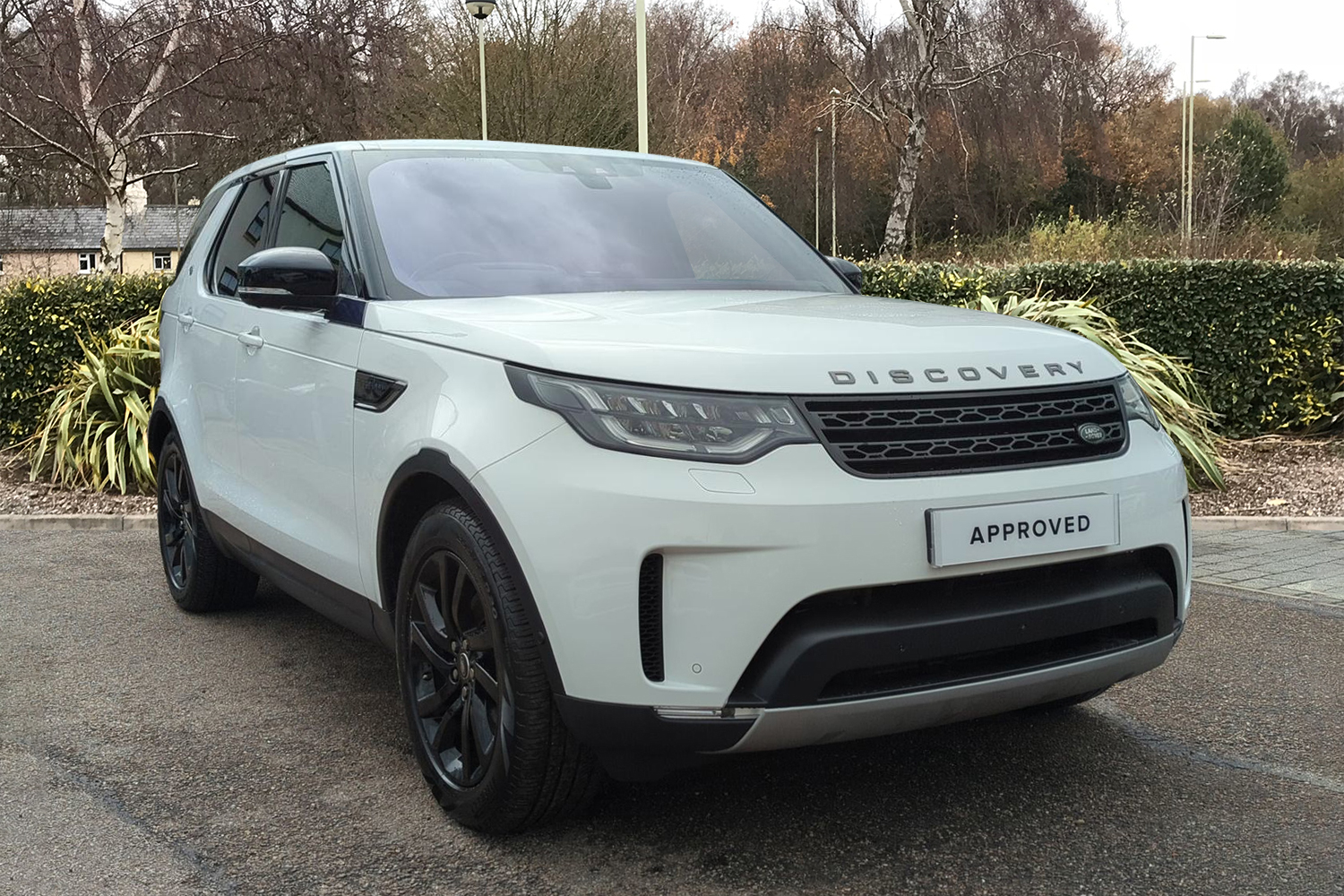 Main listing image - Land Rover Discovery